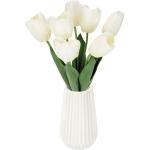 Weiße Kunstblumen aus Keramik 