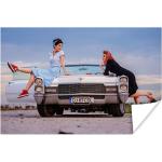 MuchoWow® Poster Cadillac - Sechziger Jahre - Vintage - Frauen 90x60 cm - Schlafzimmer